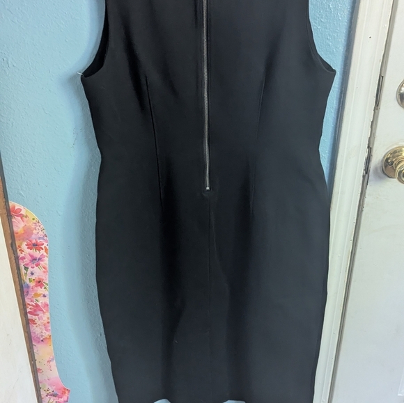 Spanx Elegant Black Sleeveless Dress - Picture 5 of 6